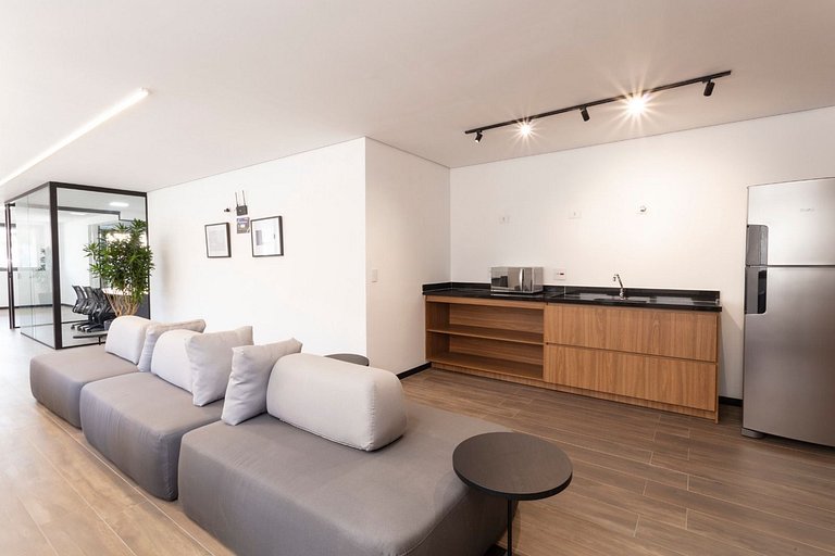 Studio Moderno com Rooftop & Piscina | Entre Vila Madalena e