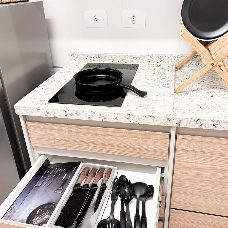 Studio completo entre Pompeia e Vila Madalena